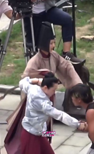 Tạo hình tiểu thái giám của Dương Tử trong 'Thanh trâm hành' thêm phần dễ thương vì biểu cảm 'quá lố' Ảnh 5