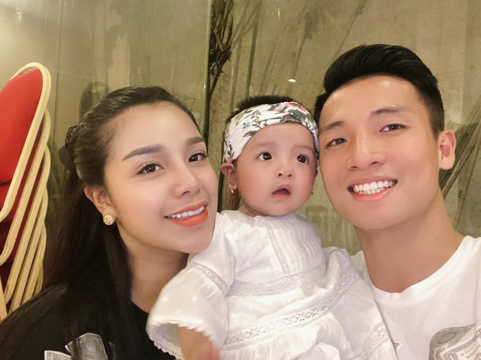 Bùi Tiến Dũng hạnh phúc gọi vợ con là 'thiên thần hộ mệnh' Ảnh 5