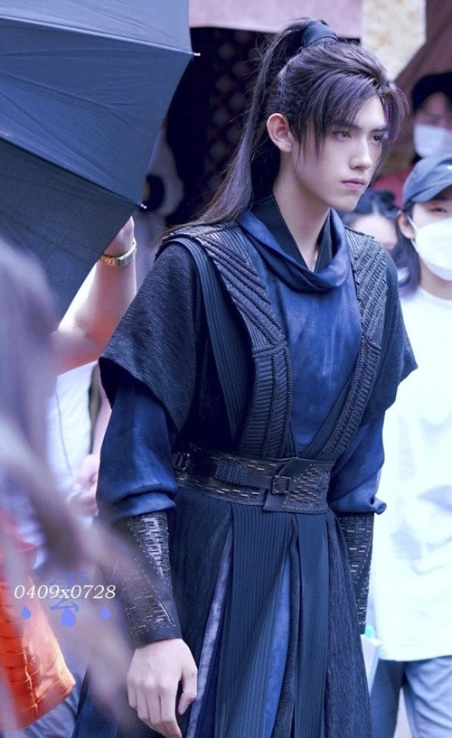 Ảnh phim trường của 'Hạo y hành' rò rỉ bóng lưng của La Vân Hi và Trần Phi Vũ: cư dân mạng liên tưởng ngay đến 'Trần tình lệnh' Ảnh 11