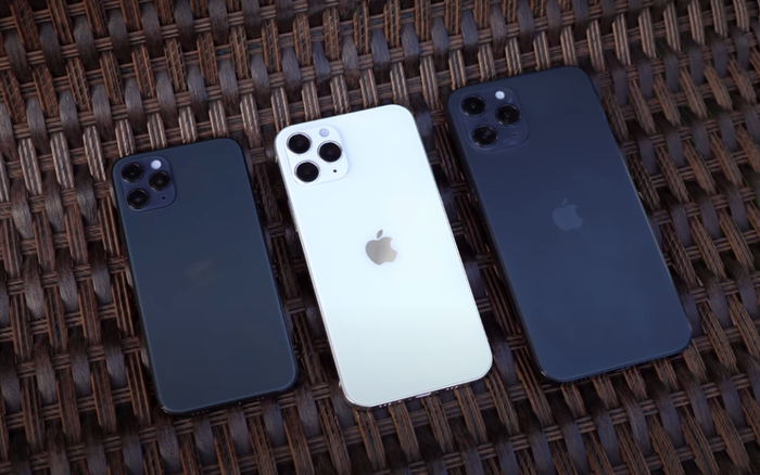 Trên tay nhanh mô hình của tất cả những chiếc iPhone 12 Apple sắp ra mắt Ảnh 2