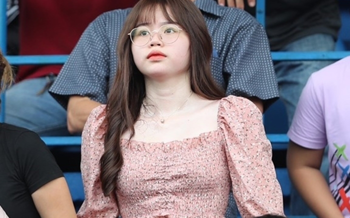 Hậu 'bão' scandal, Huỳnh Anh up ảnh khẳng định tình cảm tốt đẹp với Quang Hải Ảnh 2