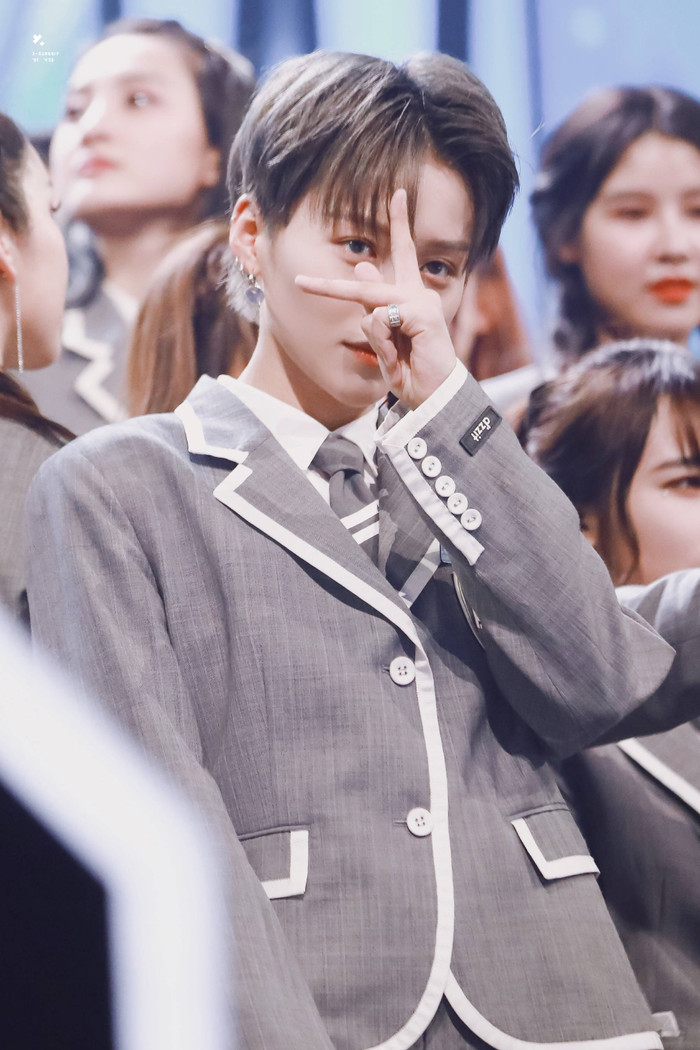 Tròn 1 tháng kể từ đêm chung kết 'Thanh xuân có bạn 2', nhìn lại khoảnh khắc đẹp như mơ của 9 thành viên THE9 Ảnh 4