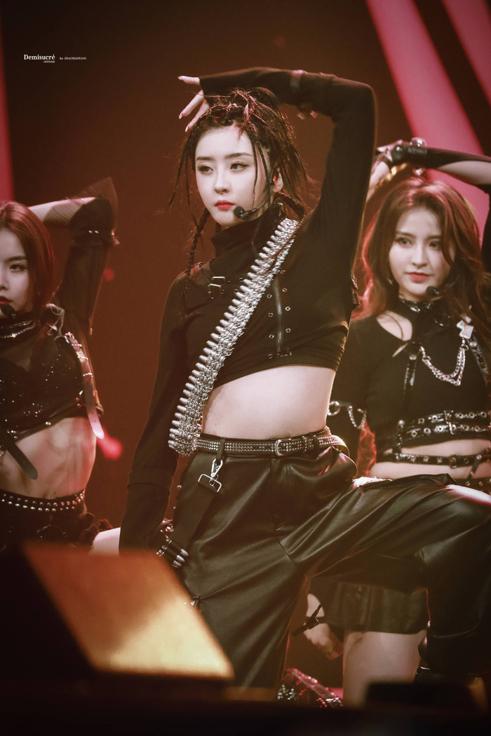 Tròn 1 tháng kể từ đêm chung kết 'Thanh xuân có bạn 2', nhìn lại khoảnh khắc đẹp như mơ của 9 thành viên THE9 Ảnh 60