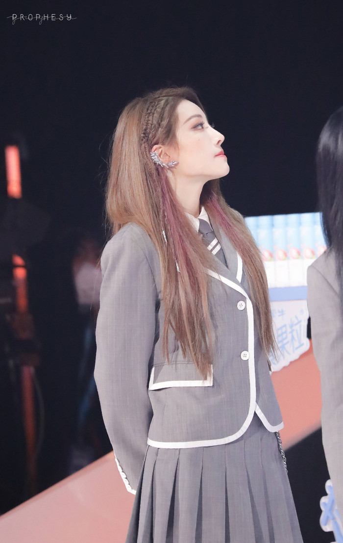 Tròn 1 tháng kể từ đêm chung kết 'Thanh xuân có bạn 2', nhìn lại khoảnh khắc đẹp như mơ của 9 thành viên THE9 Ảnh 30