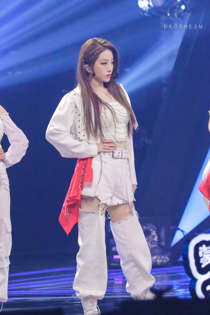 Tròn 1 tháng kể từ đêm chung kết 'Thanh xuân có bạn 2', nhìn lại khoảnh khắc đẹp như mơ của 9 thành viên THE9 Ảnh 32