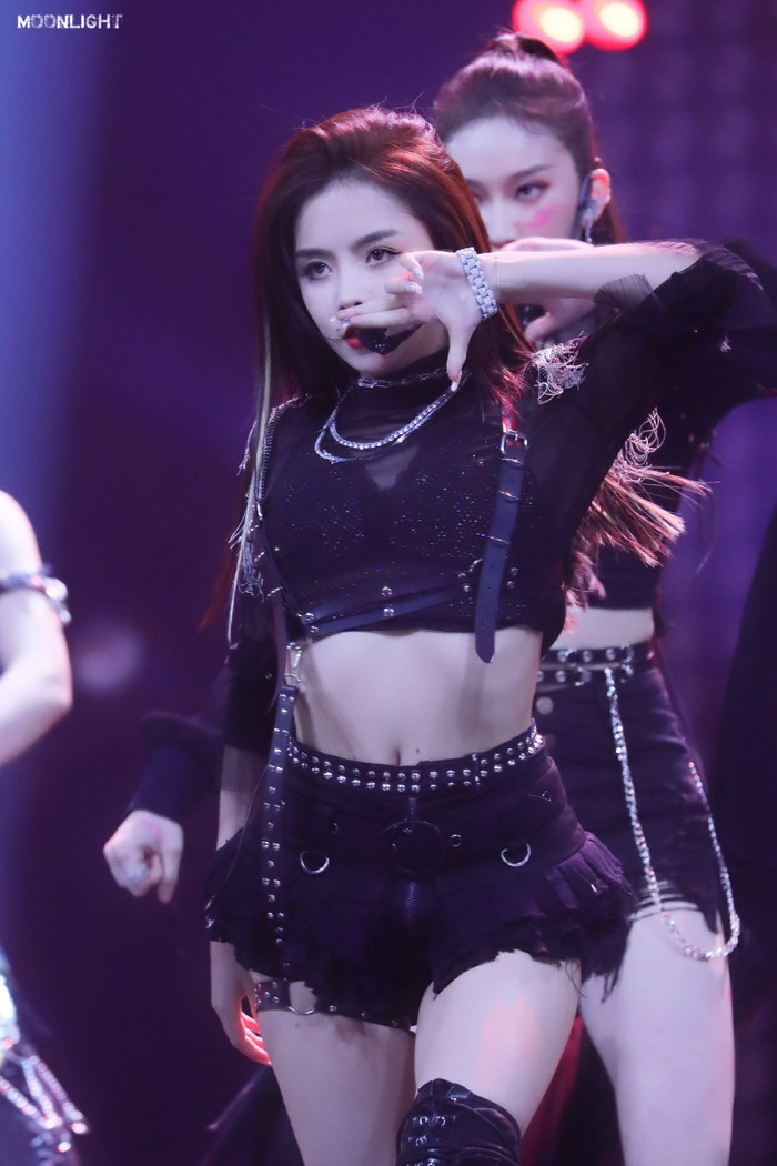 Tròn 1 tháng kể từ đêm chung kết 'Thanh xuân có bạn 2', nhìn lại khoảnh khắc đẹp như mơ của 9 thành viên THE9 Ảnh 54