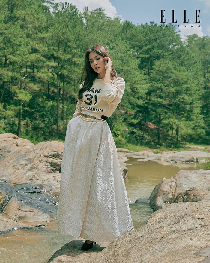 Nhan sắc và vóc dáng vô cùng xinh đẹp.