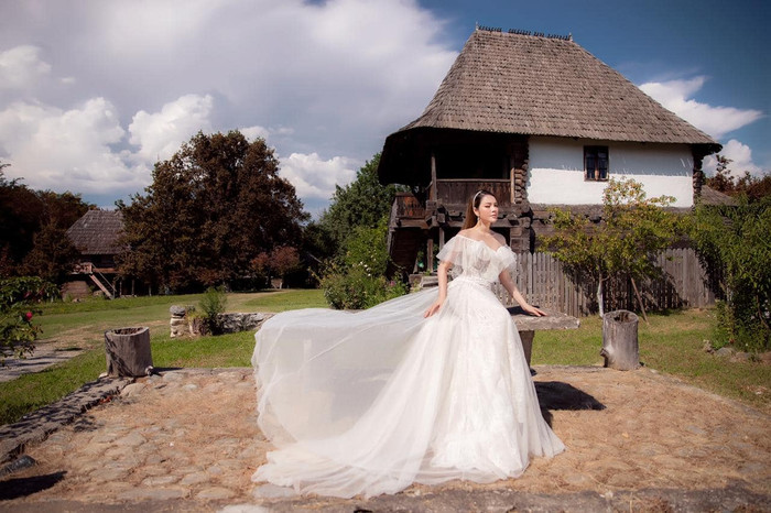 Các kiểu váy bồng xoè cũng được người đẹp chọn mặc. 