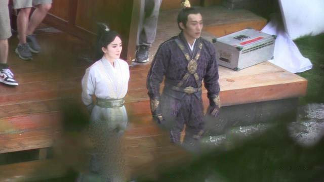 Dương Mịch căng thẳng khiến bạn diễn hết hồn khi quay 'Hộc Châu Phu nhân' Ảnh 10