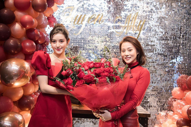 Tin đồn showbiz: Thêm một cặp chị em 'toang', lần này lại là Phương Oanh và Huyền My Ảnh 3