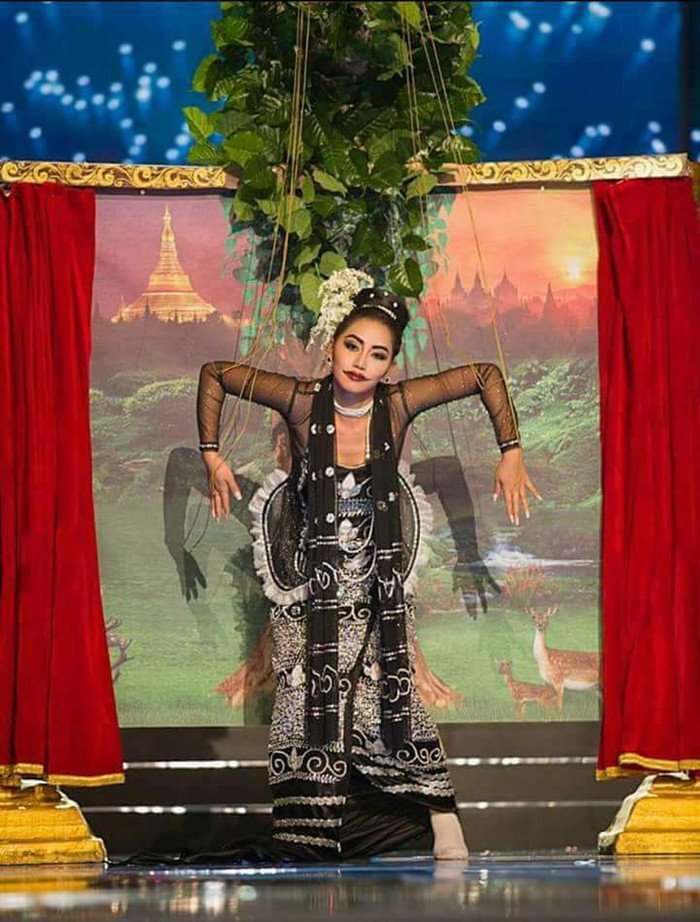 Phần dự thi National Costume của đại diện Myanmar nhận được sự hò reo từ khán giả. Thiết kế này không cầu kì về chi tiết nhưng lại chú trọng vào tính dân tộc và yếu tố trình diễn trên sân khấu nên đã mang lại kết quả chiến thắng thuyết phục.