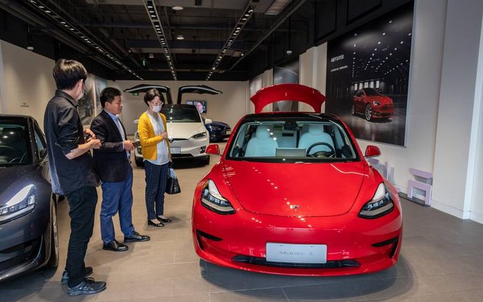 Người đàn ông mua 28 chiếc xe Tesla trên mạng trong suốt 2 giờ đồng hồ và sự thật 'gây cười' đằng sau Ảnh 2