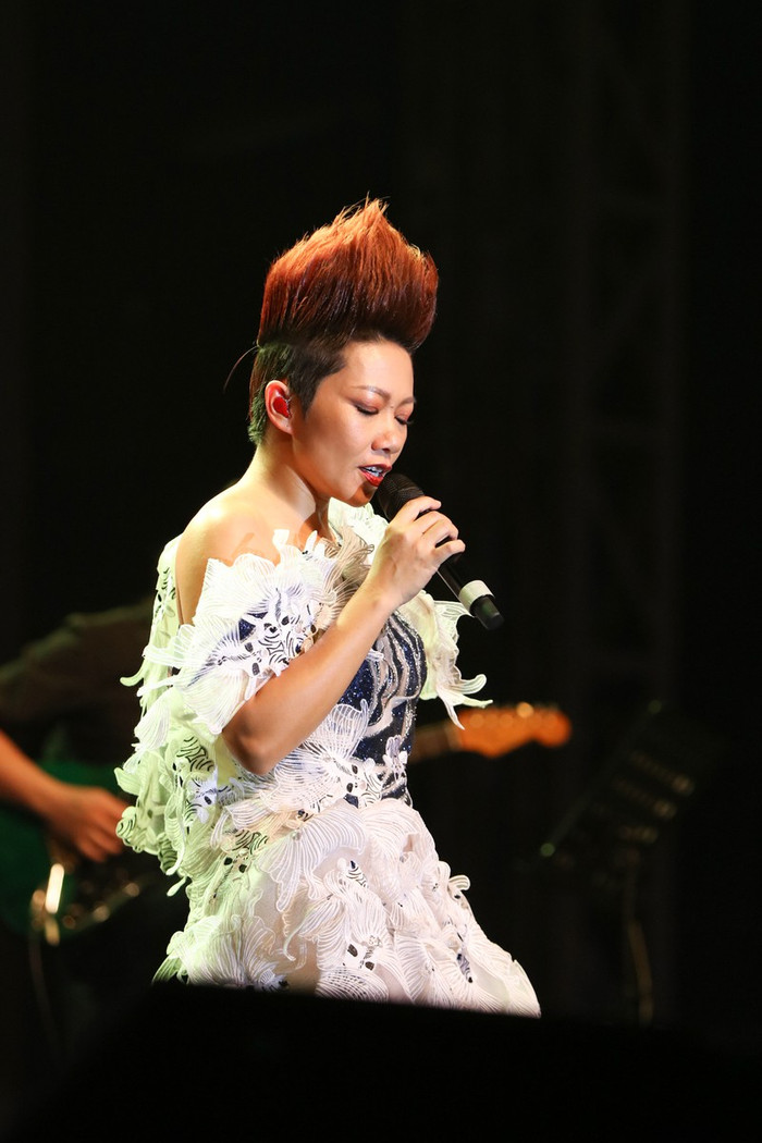 Trần Thu Hà - Chance Too Hard