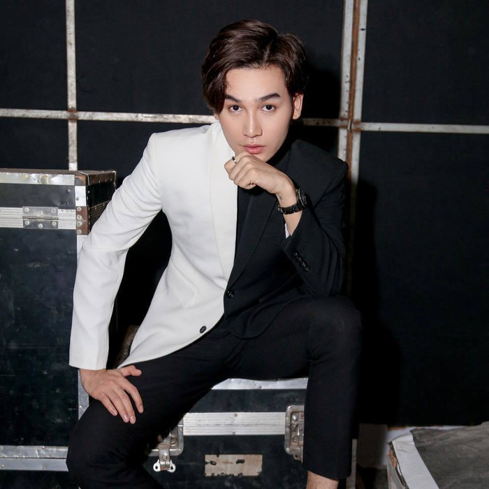 Ali Hoàng Dương - Early Want Young