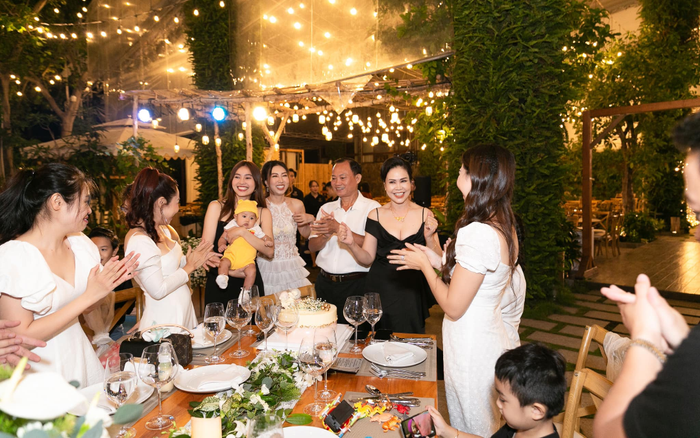 Lan Ngọc tổ chức sinh nhật sớm cho đấng sinh thành: Nhìn ba mẹ hạnh phúc mà sung sướng thực sự! Ảnh 2