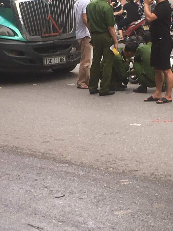 Đã xác định được danh tính chiến sĩ công an đi xe máy tử vong sau tai nạn với xe container Ảnh 5