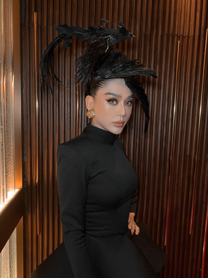 Khó ai có thể chối bỏ vẻ quyền lực, thu hút từ nữ ca sĩ