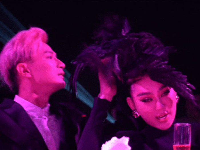 Tuy nhiên, vẫn phải cộng một điểm lớn cho Lâm Khánh Chi vì tinh thần chịu đầu tư mọi thứ cho hình ảnh, miễn hoàn hảo, thú vị nhất. 