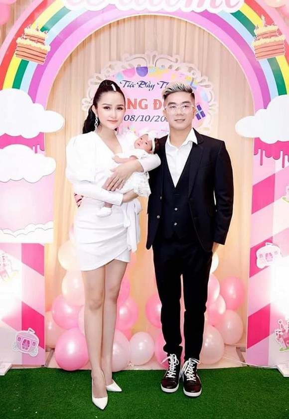 Khánh Đơn âm thầm chuẩn bị tổ chức tiệc cưới khiến vợ hot girl vô cùng bất ngờ Ảnh 3