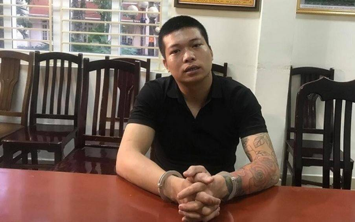 Khởi tố, bắt tạm giam kẻ cướp tiệm vàng rồi đâm trọng thương người truy đuổi Ảnh 2