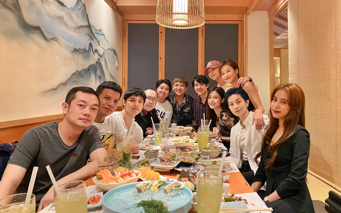 Hội bạn toàn sao của Đông Nhi - Noo Phước Thịnh họp mặt Ảnh 2