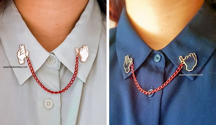 Màu sắc của chiếc xích này phù hợp với cả màu vải sáng và tối. Chưa kể thiết kế ngoắc tay cực đáng yêu.&nbsp;