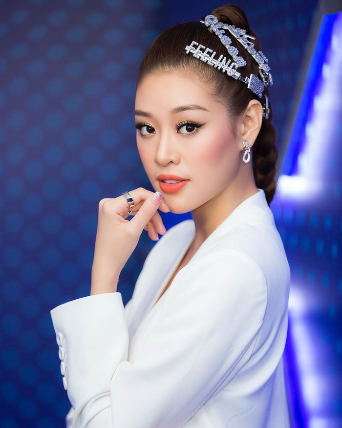 Hoa hậu Hoàn vũ Việt Nam 2019 - Khánh Vân ghi ấn tượng nhờ layout cá tính.