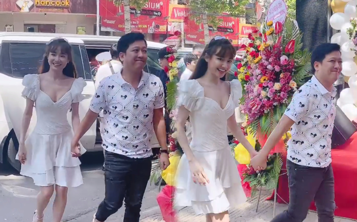 Nhã Phương xinh đẹp bất chấp cam thường, tung tăng bên Trường Giang tại sự kiện Ảnh 2