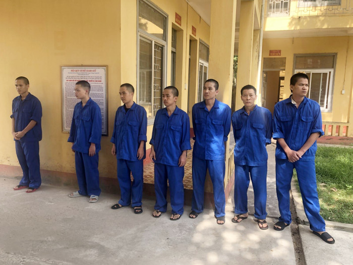 Các đối tượng trong đường dây đánh bạc.