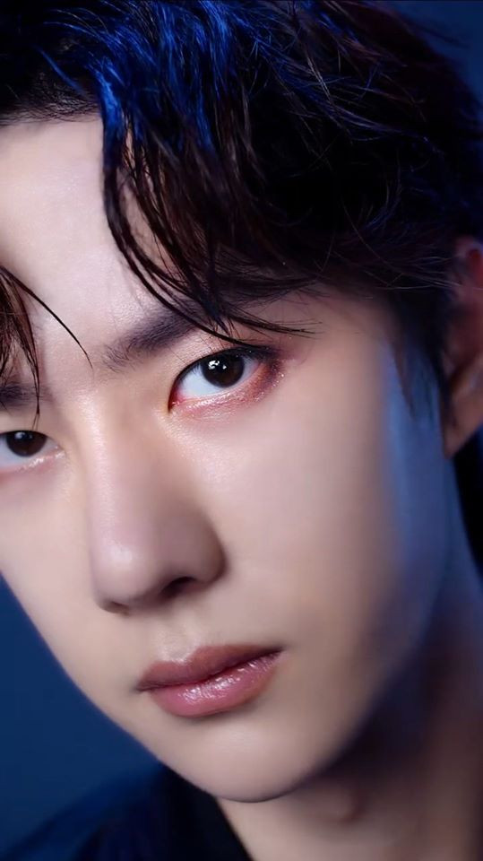 Vương Nhất Bác quảng cáo mỹ phẩm, cư dân mạng khen: 'Ma mị và quyến rũ quá đi' Ảnh 9