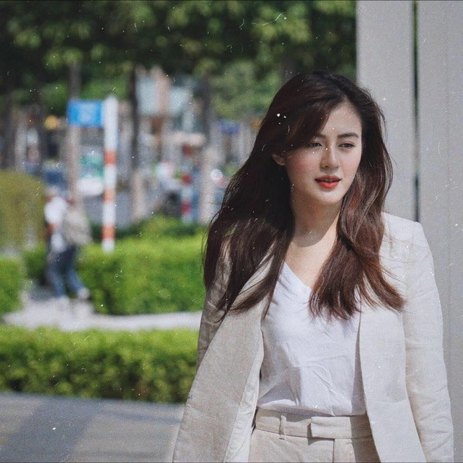 'Hotgirl võ thuật' chơi cùng bạn gái Quang Hải lộ ảnh ngoài đời, nhan sắc 'cam thường' gây chú ý Ảnh 8