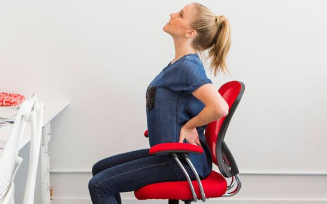 9 bài tập tại chỗ giúp lên cơ, đốt calo dành cho các nàng siêu lười Ảnh 2