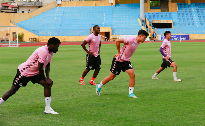 CLB Hà Nội gặp Viettel vào ngày mai.