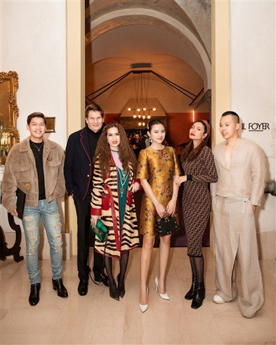 'Choáng ngợp' trước không gian lễ kỷ niệm ngày cưới lộng lẫy như cổ tích của nữ tỷ phú người Việt Mimi Morris Ảnh 9