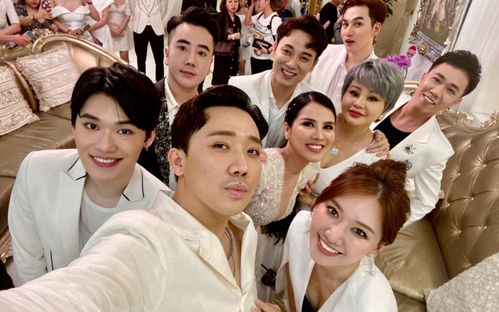 Hari Won diễn 'Anh cứ đi đi', Trấn Thành và 'Cờ cá ngựa' cổ vũ nồng nhiệt, sung quá kéo nhau lên sân khấu hát luôn Ảnh 2