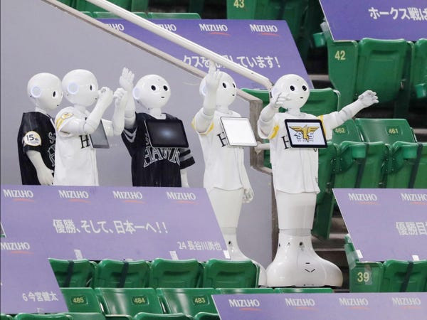 Chúng đã cổ vũ cho đội bóng trong suốt trận đấu. Ảnh: Getty