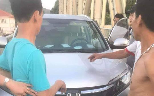 Một cán bộ công an trại giam để xe ô tô cùng thư tuyệt mệnh trên cầu, nghi nhảy sông tự tử Ảnh 2
