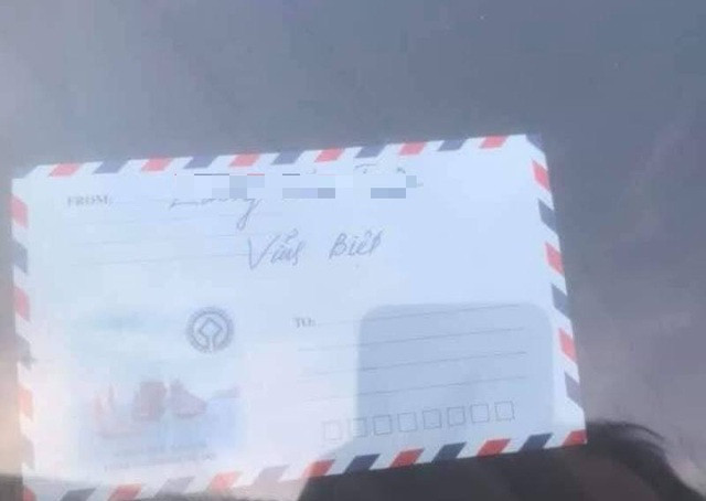 Bức thư tuyệt mệnh được cho là của anh T. được tìm thấy tại hiện trường. Ảnh Dân Trí