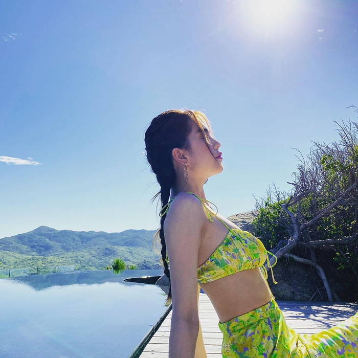 Cô khiến người hâm mộ phải rần rần vui mừng vì bên cạnh vẻ gợi cảm nóng bỏng thường thấy thì cô còn trông 'có da có thịt' hơn hẳn