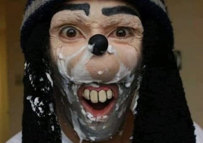 Trào lưu Jonathan Galindo chắc chắn được tạo ra từ những kẻ có mục đích xấu nhằm vào những người trẻ. (Ảnh: Twitter)