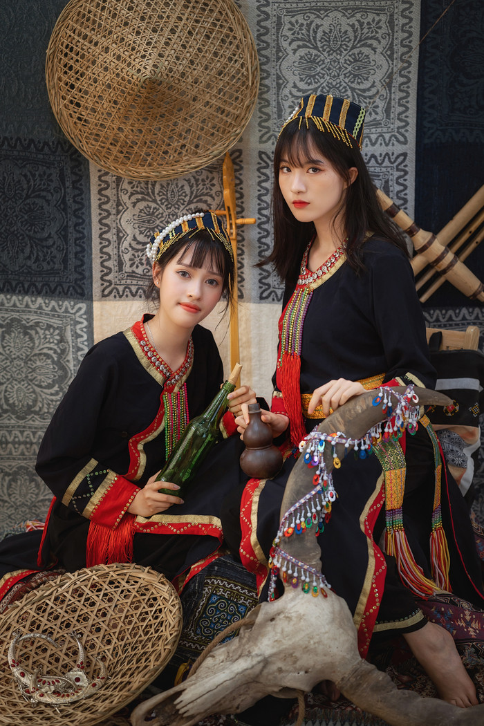 Bộ ảnh kỷ yếu đậm chất dân tộc của học sinh Cao Bằng 'gây sốt' mạng xã hội Ảnh 12