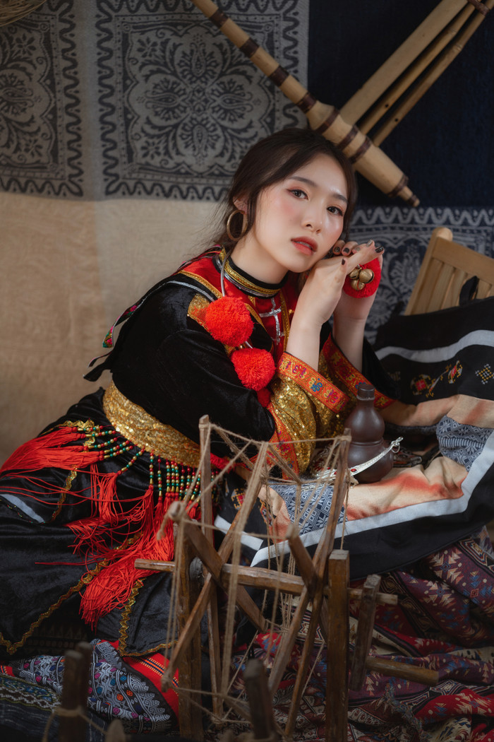 Bộ ảnh kỷ yếu đậm chất dân tộc của học sinh Cao Bằng 'gây sốt' mạng xã hội Ảnh 9