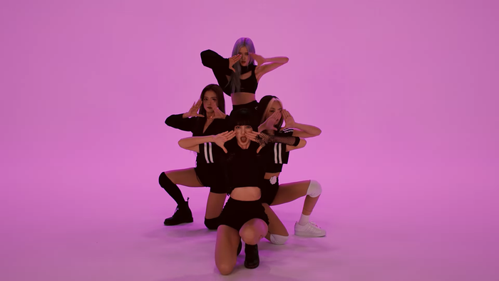 BlackPink mất #1 trending Việt Nam vào tay Sơn Tùng M-TP, nhưng fan khoan hãy buồn vì có quà 'siêu xịn' đây! Ảnh 4
