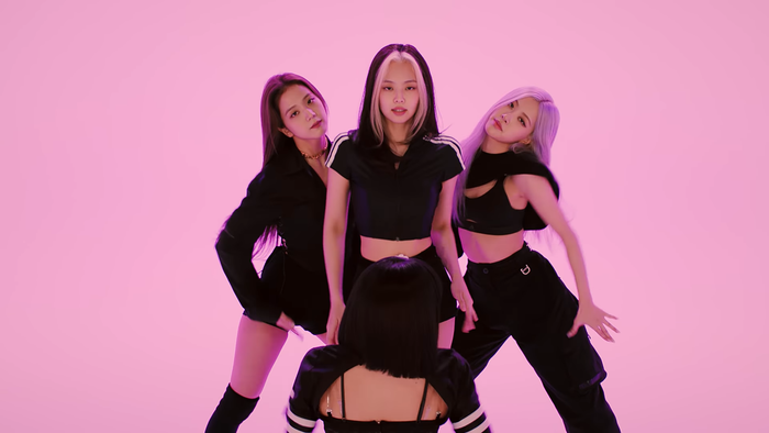 BlackPink mất #1 trending Việt Nam vào tay Sơn Tùng M-TP, nhưng fan khoan hãy buồn vì có quà 'siêu xịn' đây! Ảnh 6