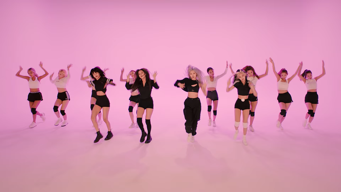 BlackPink mất #1 trending Việt Nam vào tay Sơn Tùng M-TP, nhưng fan khoan hãy buồn vì có quà 'siêu xịn' đây! Ảnh 12