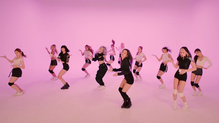 BlackPink mất #1 trending Việt Nam vào tay Sơn Tùng M-TP, nhưng fan khoan hãy buồn vì có quà 'siêu xịn' đây! Ảnh 14