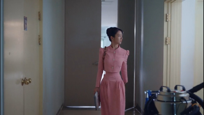 Khoe 'vòng eo Ngọc Trinh' trong 'Điên thì có sao', Seo Ye Ji khiến Knet choáng váng: 'Đẹp nhưng thô' Ảnh 7