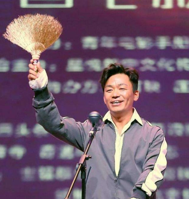 Tiêu Chiến sẽ lội ngược dòng sau cú ngã bởi 'Cây chổi vàng' như thế nào? Ảnh 17