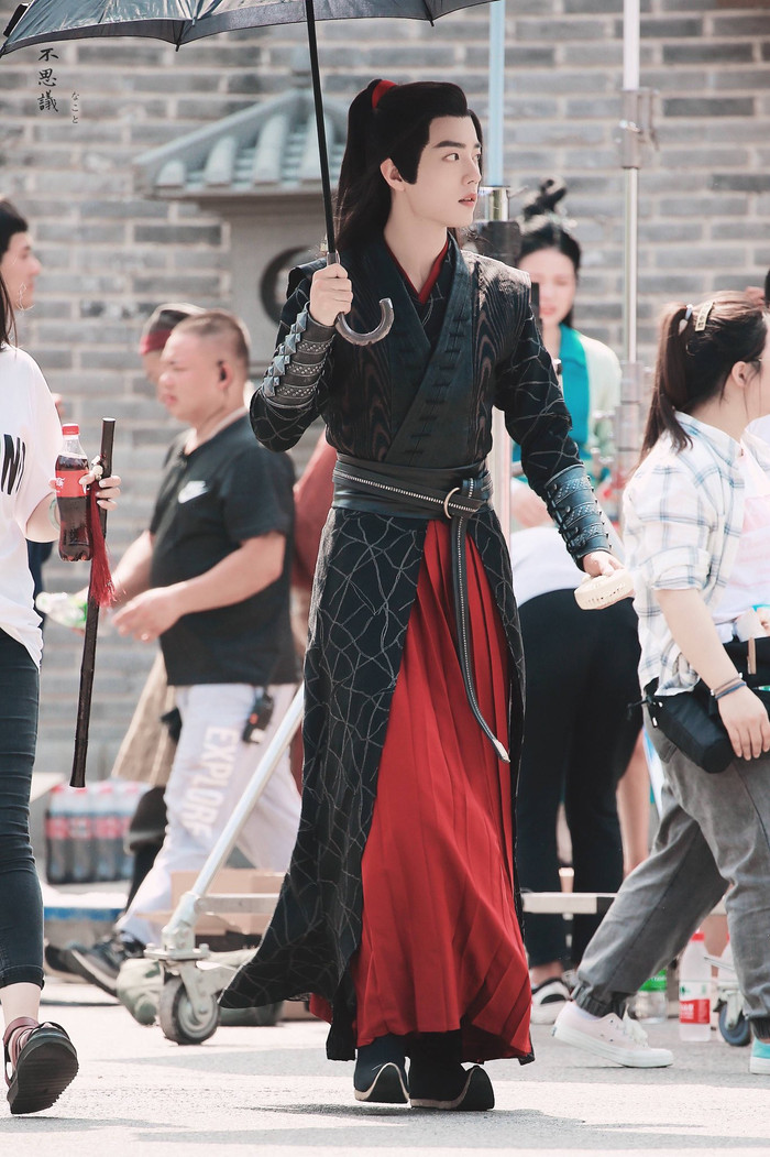 Tiêu Chiến sẽ lội ngược dòng sau cú ngã bởi 'Cây chổi vàng' như thế nào? Ảnh 12