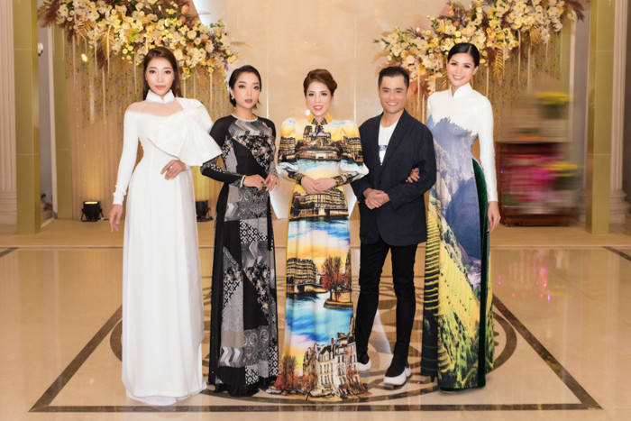 Phương Anh thon thả trong tà áo dài họa tiết hình học độc đáo Ảnh 9